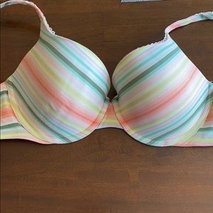 NWT Victoria’s Secret push up bra